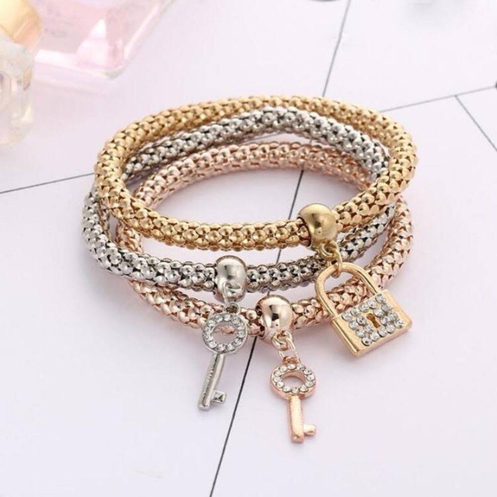 3for$20 NEW 3pcs/set Fashion Zinc Alloy Lock & Key Charm Bracelet Counts as 1